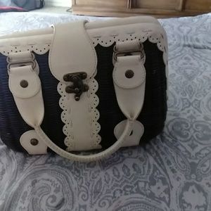 Isabella fiore wicker purse